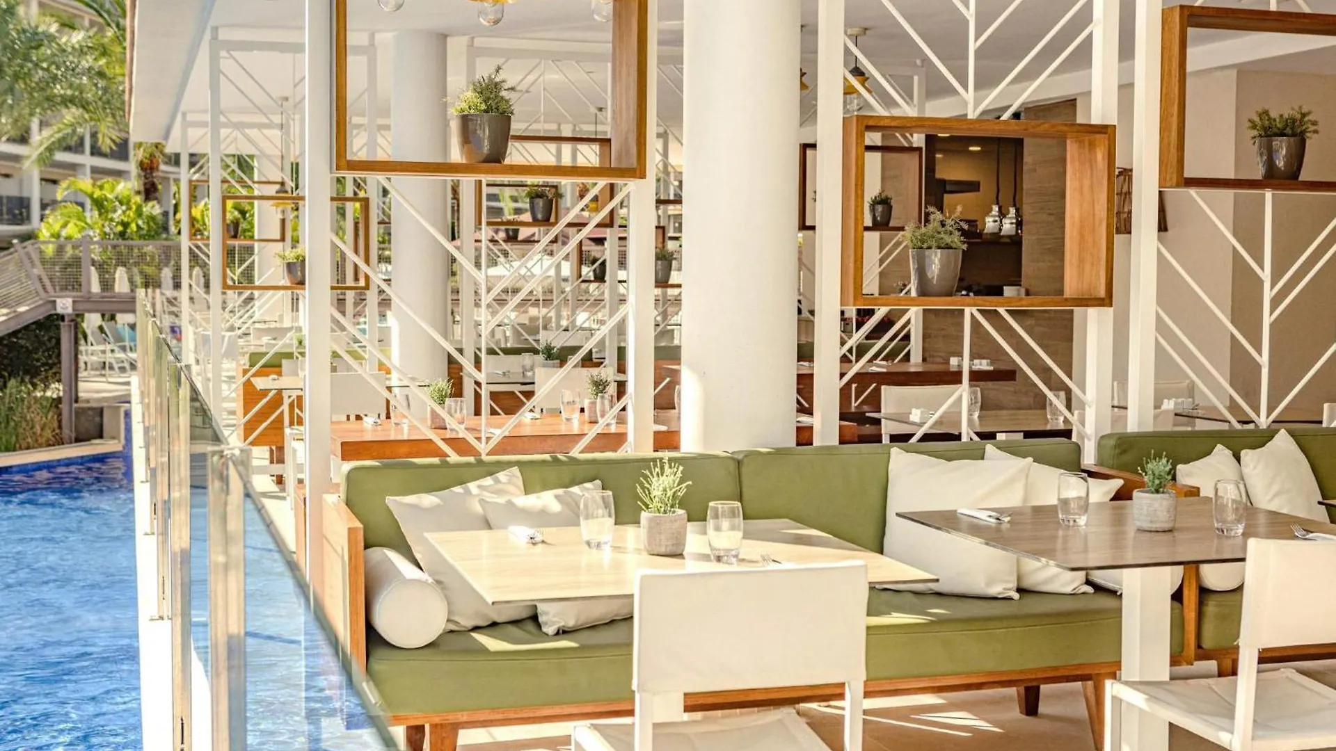 Zafiro Palace Palmanova 5*, Palma Nova (Mallorca)