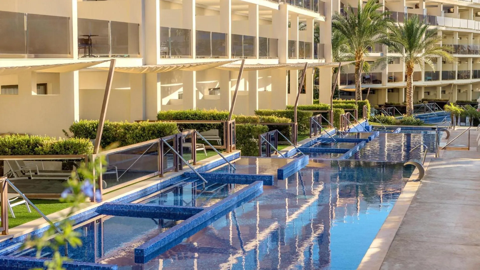 Zafiro Palace Palmanova 5*, Palma Nova (Mallorca) Spain