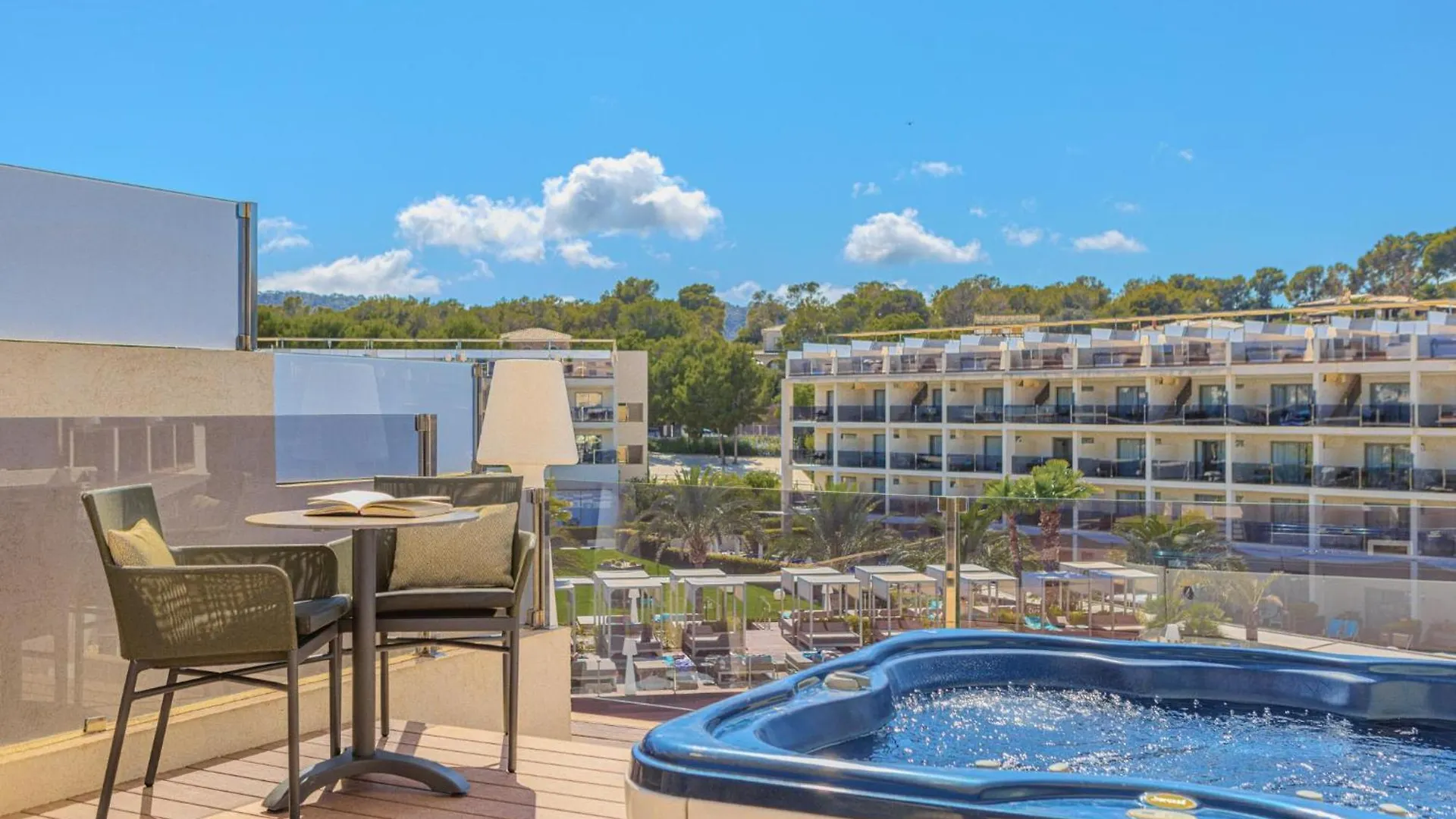 Zafiro Palace Palmanova 아파트호텔