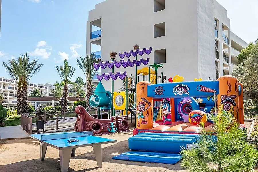 Zafiro Palace Palmanova Aparthotel